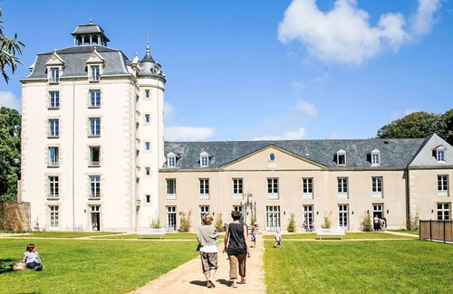 Erdeven Apartment | Odalys Référence Le Château de Kéravéon by Interhome