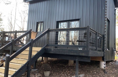 Mountain View Cabin | Off-Grid "Sweet B Cabin" in the Ozark Mountains