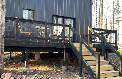 Mountain View Cabin | Off-Grid "Sweet B Cabin" in the Ozark Mountains