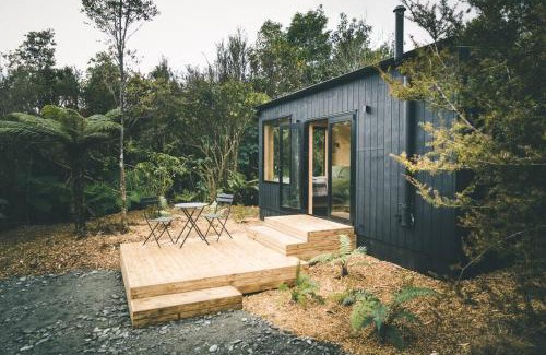 Inchbonnie House | Off-grid Wilderness Cabin
