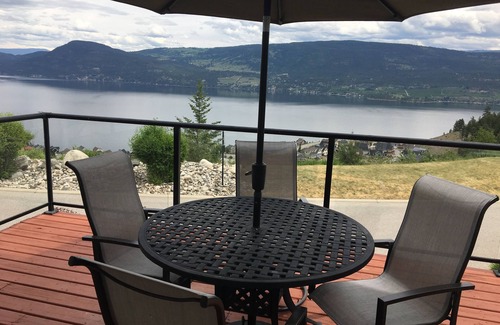 Central Okanagan Cottage | Off season rates. Fire table, steps to pool fantastic view! Aug 9-16 available