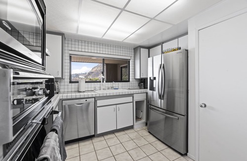 Central Malibu Condo | Offering discounted rate during October 14-18th