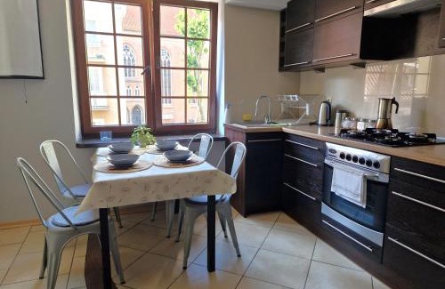 Elblag Apartment | Oficyna Form - Apartament Dwupoziomowy