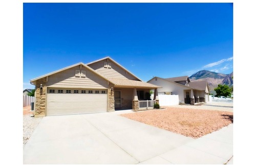 Ogden House | Ogden Dream+Hot Tub+Fenced Yard+Gazebo+BBQ+View+Garage+W/D