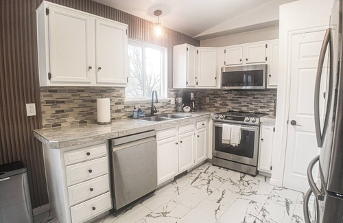 Ogden House | Ogden Home+ Private Hot Tub+ New Remodel+ Mtn Views+ Massive Fenced Yard+Rv Pad!