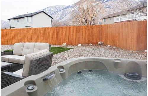 Ogden House | Ogden Home+ Private Hot Tub+ New Remodel+ Mtn Views+ Massive Fenced Yard+Rv Pad!