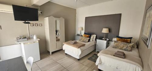 Kroonstad House | Oh So You Guesthouse