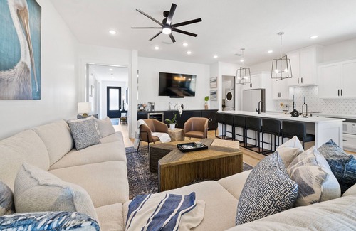 Kiska Beach House | Oh When Is Vacay - West End PCB