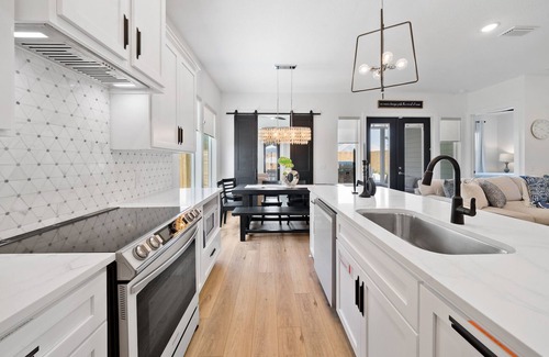 Kiska Beach House | Oh When Is Vacay - West End PCB