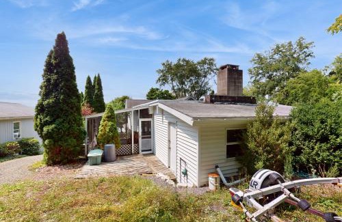 Valois House | Ohana Lake House