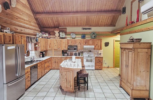 Eureka House | Ohana Ranch, Family Memories Montana Made- Epic Views & Working Cattle Ranch.