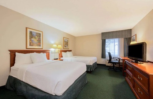 Independence House | OHIO BEST 43