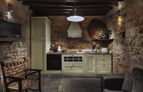 Lofou House | Oinoessa Traditional Boutique Houses