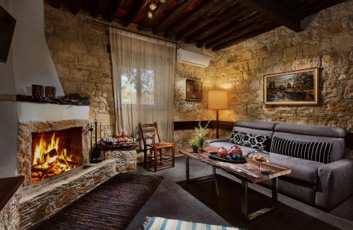 Lofou House | Oinoessa Traditional Boutique Guest Houses