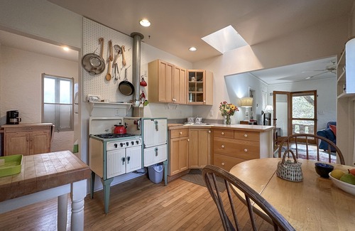 Ojai House | Ojai Garden Cottage - Delightful, peaceful - in town - monthly guest rental