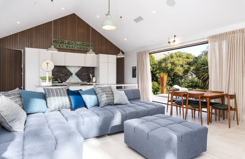 Okains Bay House | Okains Bay award winning Luxury Escape - Relax and Rejuvenate!