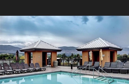 South Pandosy Condo | Okanagan Vacation Station