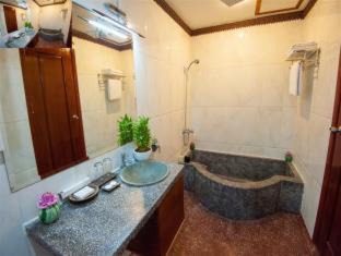 Daun Penh Hotel | Okay Boutique Hotel