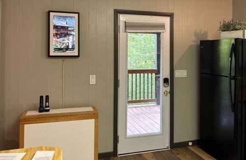 Suches Cabin | Olaf's Gone Hiking - Pet friendly