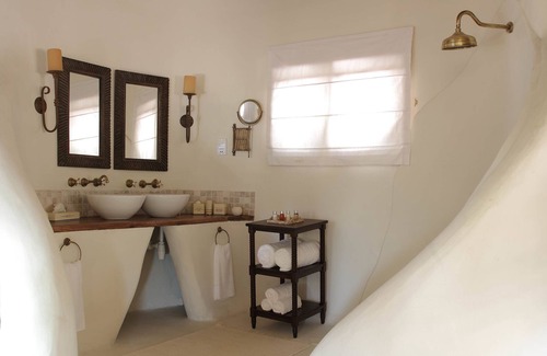 Maasai Mara Cabin | Olarro Lodge