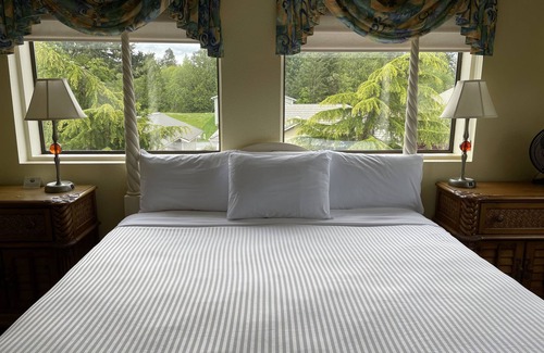 Port Hadlock Hotel | Old Alcohol Plant Hotel