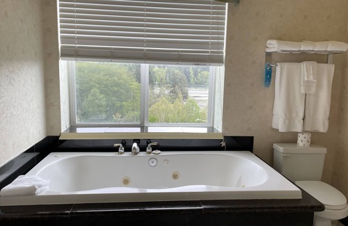 Port Hadlock Hotel | Old Alcohol Plant Hotel