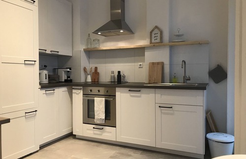 Saint Georg Apartment | Old building apartment for up to 6 people at Hamburg Central Station in St. Georg - 2nd floor