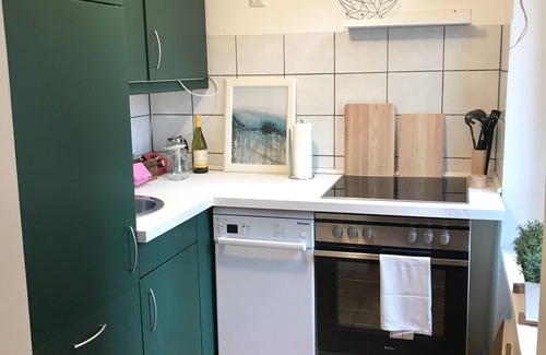 Altona-Nord Apartment | Old building apartment for up to 4 people in the Schanzenviertel - first floor