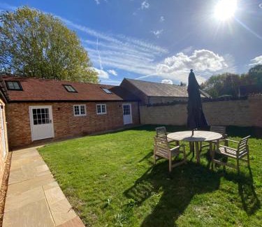 Newport Pagnell Bed & Breakfast | Old Bunsty, Milton Keynes