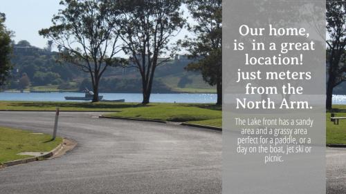Lakes Entrance House | Old fisherman's house on barkes - pet and family friendly