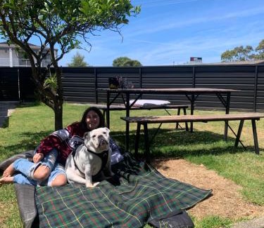 Lakes Entrance House | Old fisherman's house on barkes - pet and family friendly