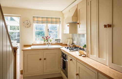 Bretforton Cottage | Old Fox Cottage - sleeps 4 guests in 2 bedrooms