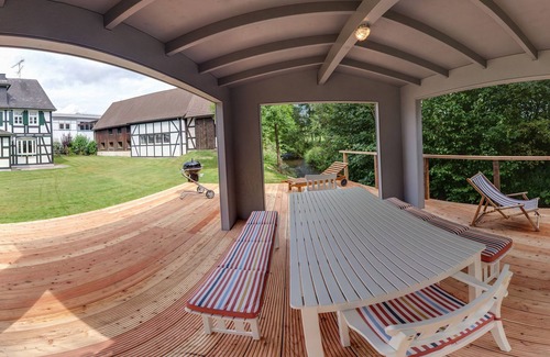 Oberschledorn House | Old half-timbered house of a former watermill, 600 sqm garden