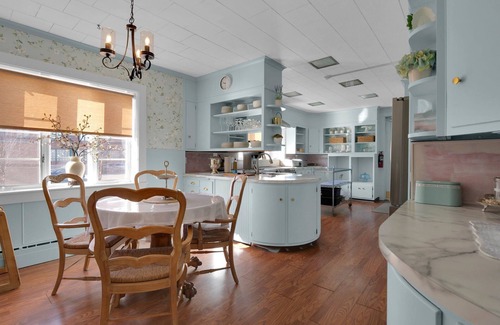 Olean Bed & Breakfast | Old Library Inn - A.A. Milne Room