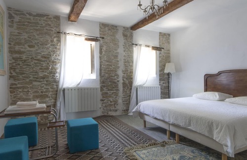 Soupex Cottage | Old Mansion & Bohemian vintage design touch. Historical Park & large pool.