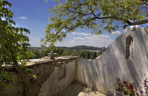 Soupex Cottage | Old Mansion & Bohemian vintage design touch. Historical Park & large pool.