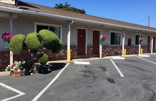 Marina Hotel | Old Marina Inn