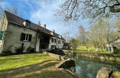 Saint-Augustin Villa | Old mill with river - a haven of peace in the heart of nature