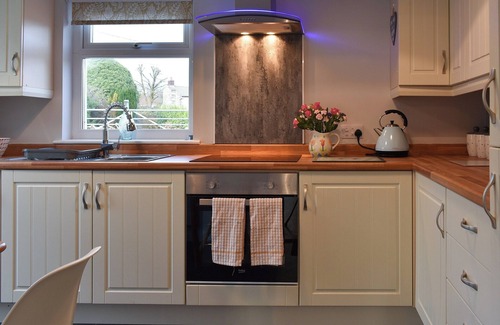 Trethurgy Cottage | Old Orchard Cottage near Eden