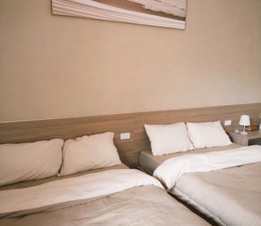 Van Mieu Apartment | Old Quarter Apartment 401 - Air conditioner - Railway