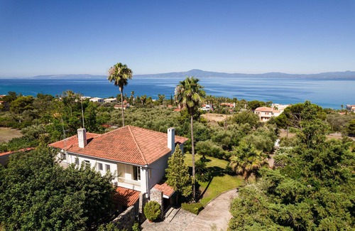 Mikri Mantineia Villa | Old Sport Mansion