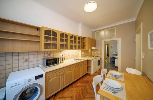 Stare Mesto Apartment | Old Town - 3 Bedroom 3 Bathroom Kitchen