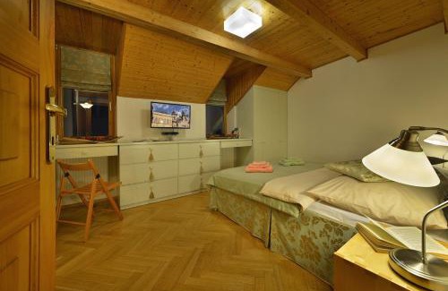 Stare Mesto Apartment | Old Town Apartments Tyn