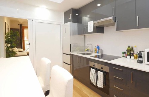 El Born Apartment | Old Town Center 4-Bedroom 2-Bathroom