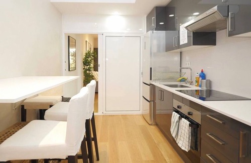 El Born Apartment | Old Town Center 4-Bedroom 2-Bathroom