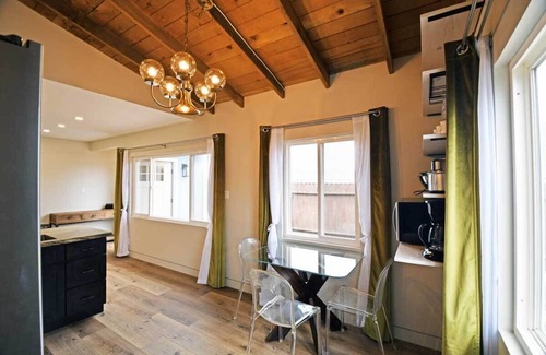 Old Town Camarillo House | Old Town Charmer walking distance to restaurants/nightlife