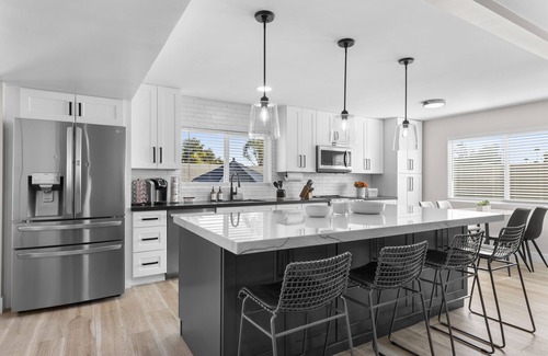 Hayden Estates House | OLD TOWN LUXURY 5BDR HOUSE NEWLY REMODELED. CABANA, POOL.