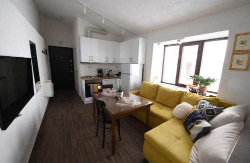 Varosh House | Old Town Patio House