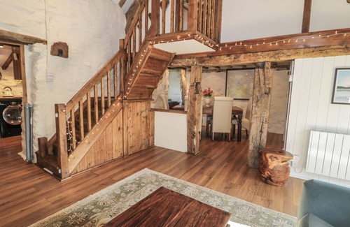 Bala Cottage | OLD TY'N Y WERN, pet friendly, character holiday cottage in Bala