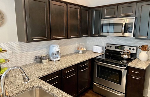 Old Village Apartment | Old Village Retreat-Shem Creek-Downtown CHS-Beach